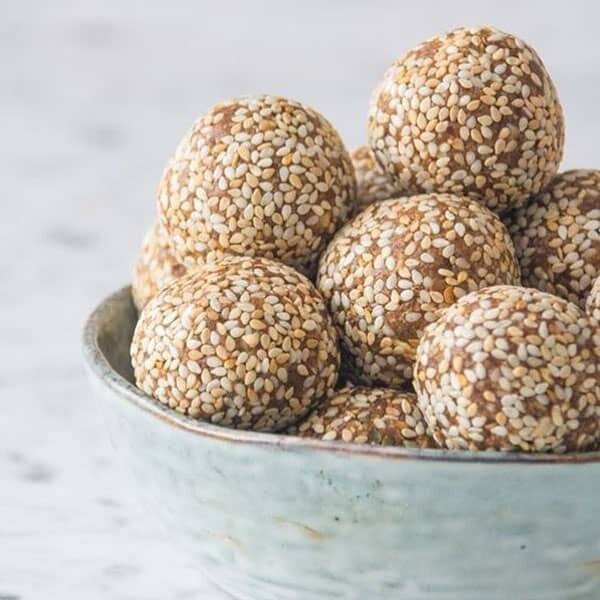 طعم شیرین نوروز با شیرینی های محلی