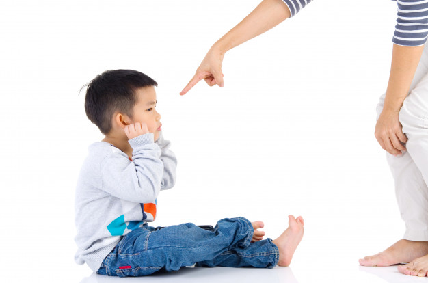 والدین هلکوپتری (کنترل گر) - مرکز توانبخشی آوات
