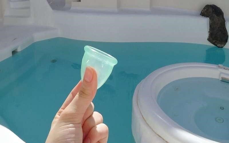 آیا استخر و شنا در زمان پریود مشکل‌زا است؟