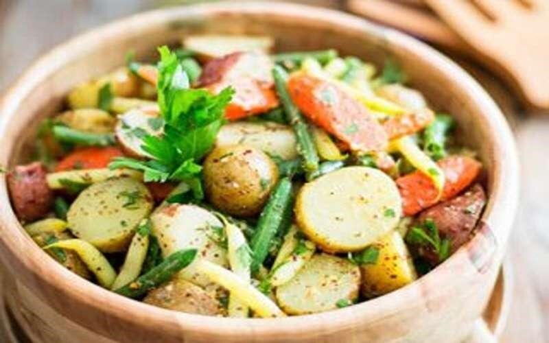 طرز تهیه سالاد سیب‌زمینی اتریشی + ترفندهای جدید