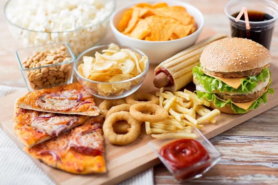 چرا غذاهای ساده و طبیعی دو برابر بیشتر به کاهش وزن کمک می‌کنند؟